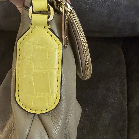 Marc by Marc Jacob's Crossbody - Picture 6 of 7